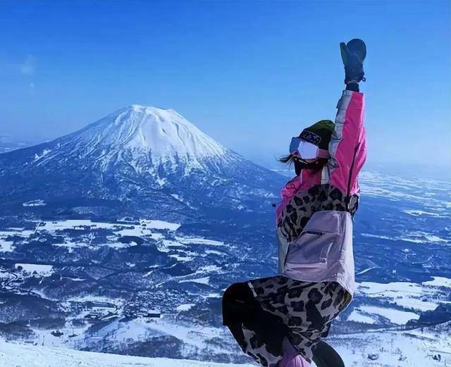 滑雪出意外！曾出演《回家的诱惑千亿球友会首页41岁女演员自曝(图3)