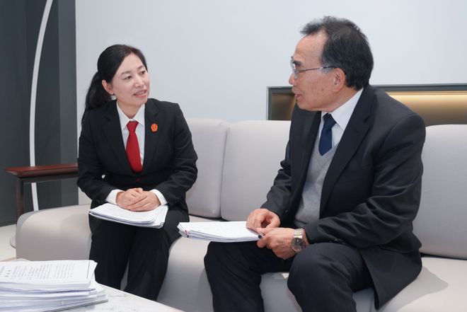 座的法官和她的助理 建院30周年千亿球友会王国侠×刘宇星：处女(图2)